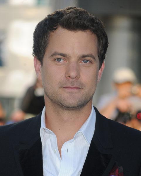 Ok_042213_joshua jackson _ _1.jpg