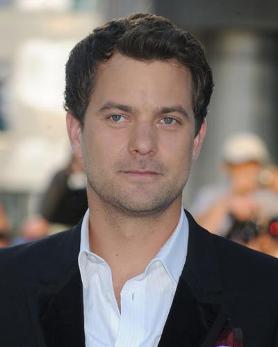 30+ Celebrities Who Have Two First Names