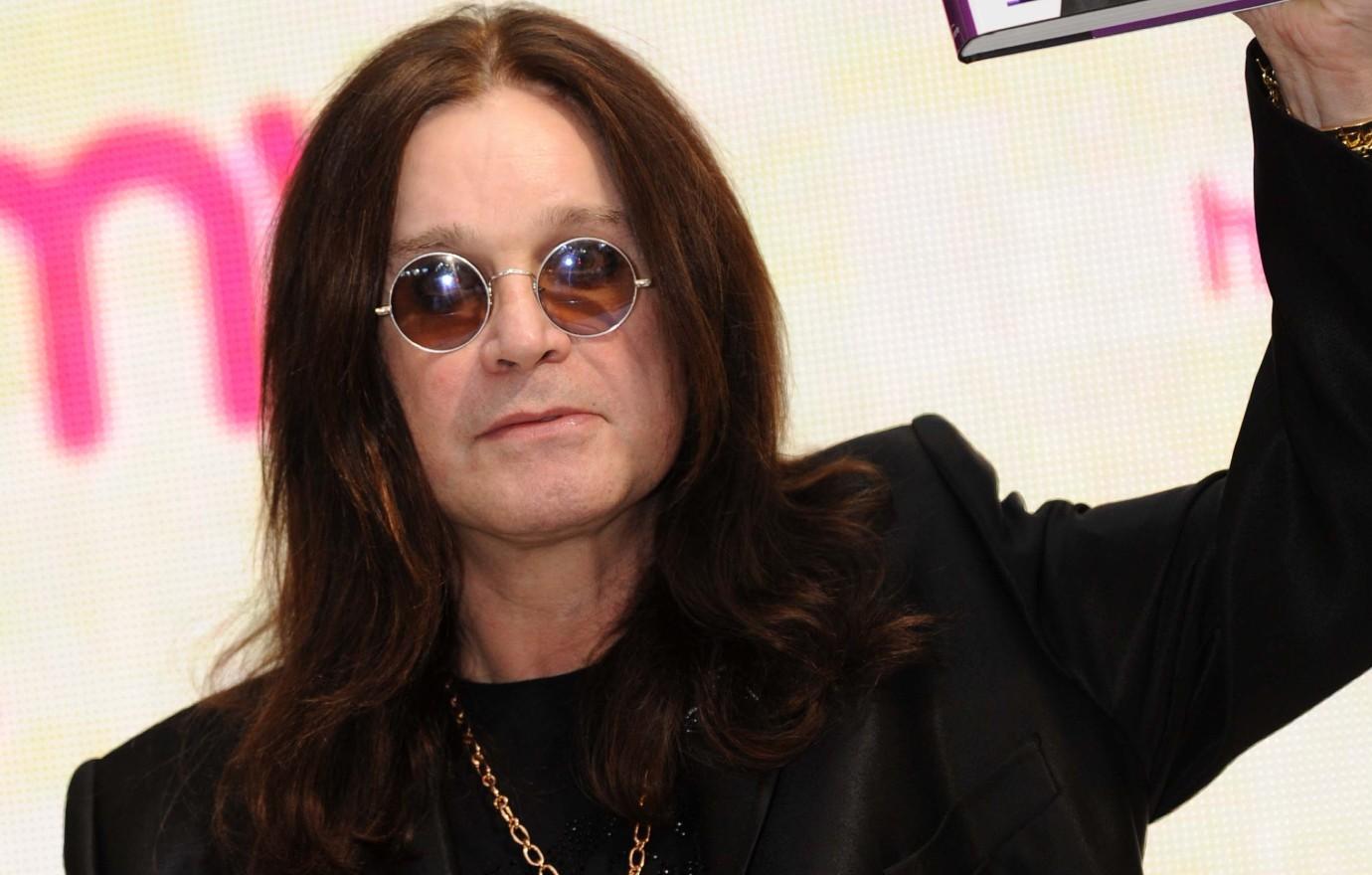 ozzy osbourne leaves united states mass shooting fears