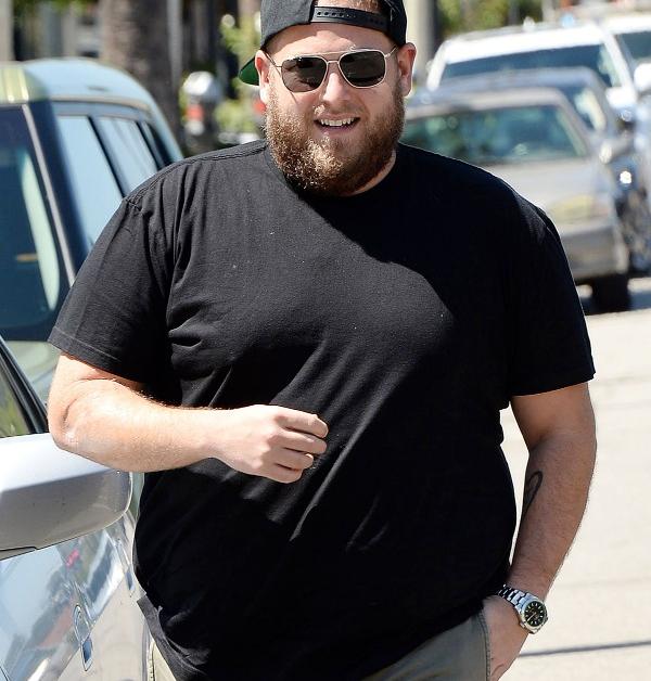 Weight Gain Alert! Jonah Hill Puts On The Pounds – Again