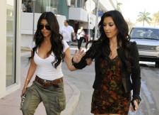 2010__03__kim_kardashian_kourtney_68 225×162.jpg