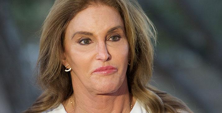 Caitlyn jenner snubbed by kardashian jenner family feud