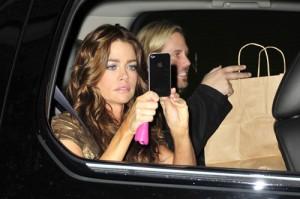 2010__10__denise_richards_oct27_08 300×199.jpg