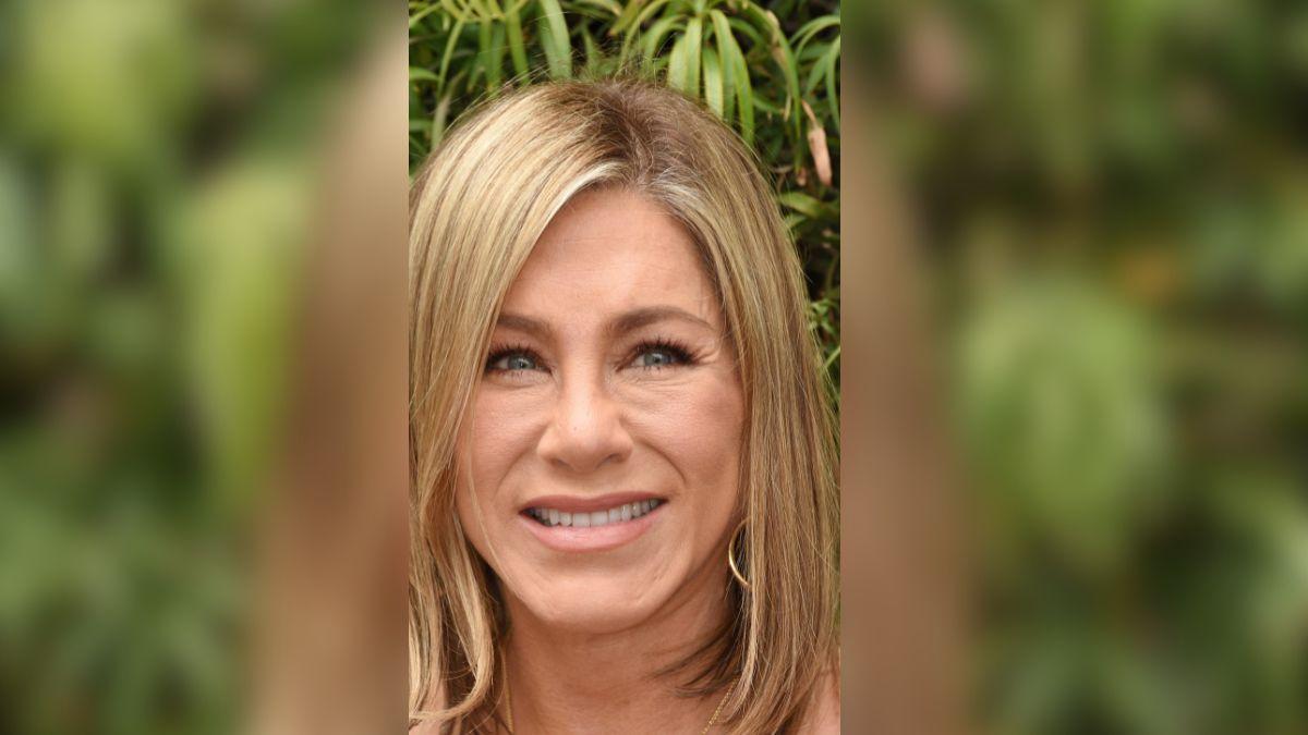 image of Jennifer Aniston has been married twice.