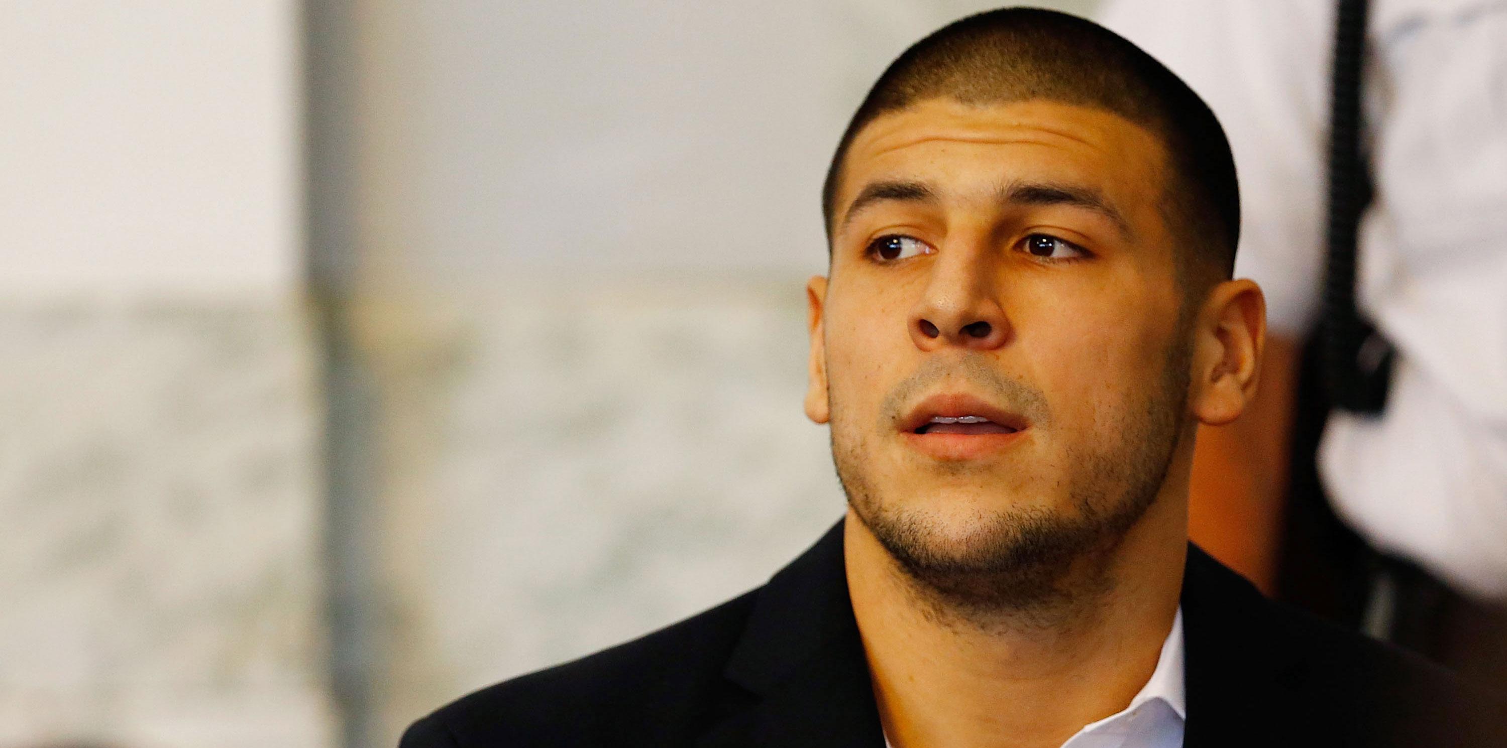 Did aaron hernandez commit suicide nfl contract money 03