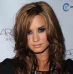 2011__01__Demi_Lovato_Jan27newsnea 148×150.jpg