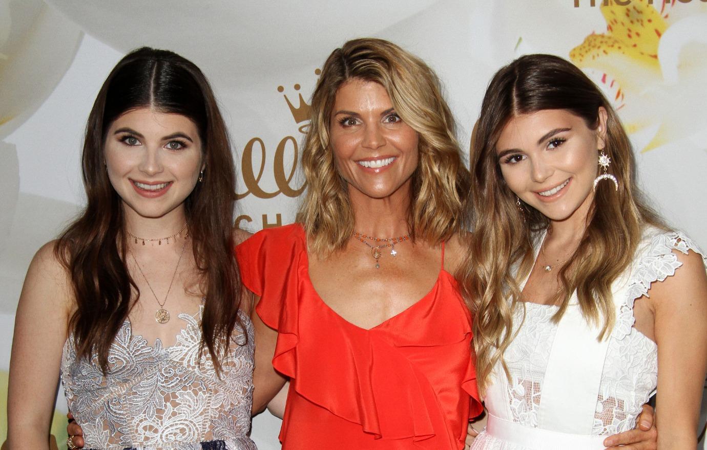 lori loughlin mossimo giannulli robbed million dollars jewelry home invasion