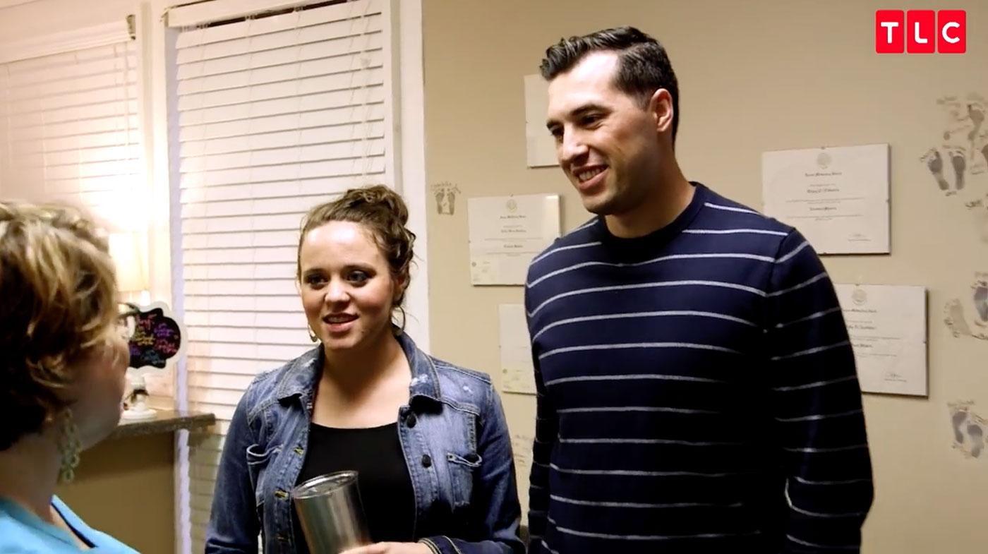 Jinger duggar shows off legs above the knee dress 01