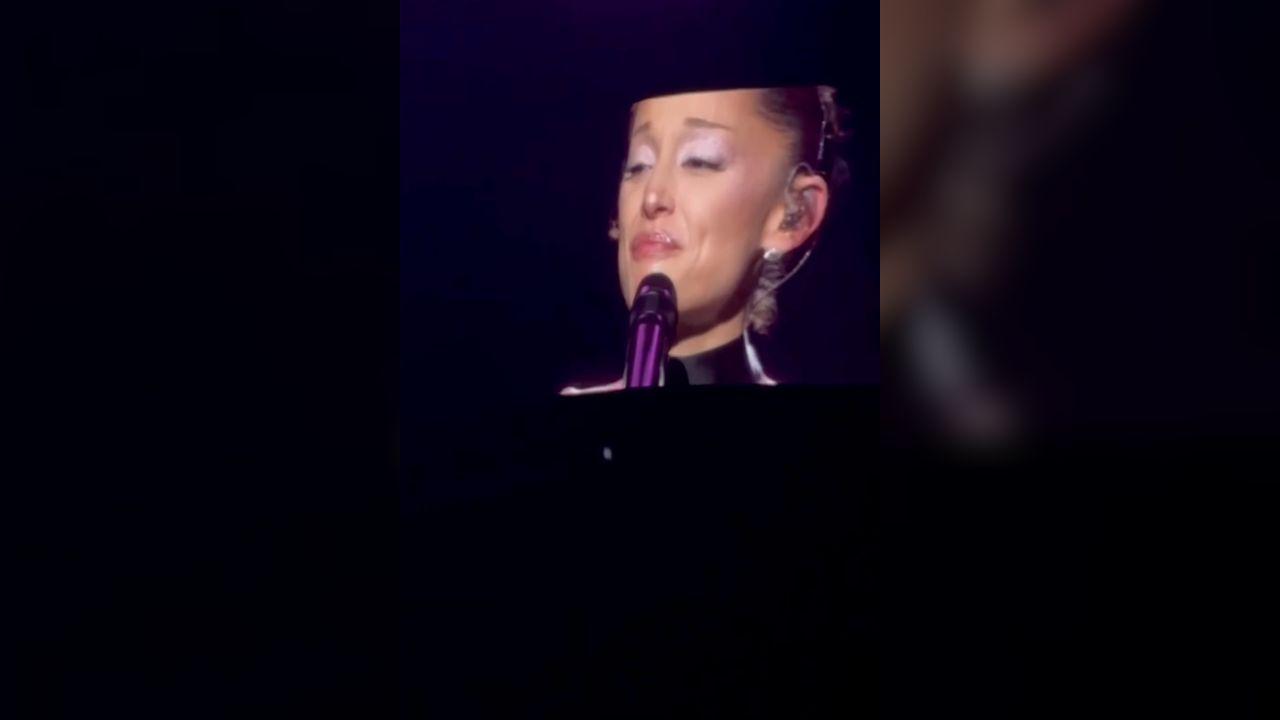 Photo of Grande got emotional on stage.