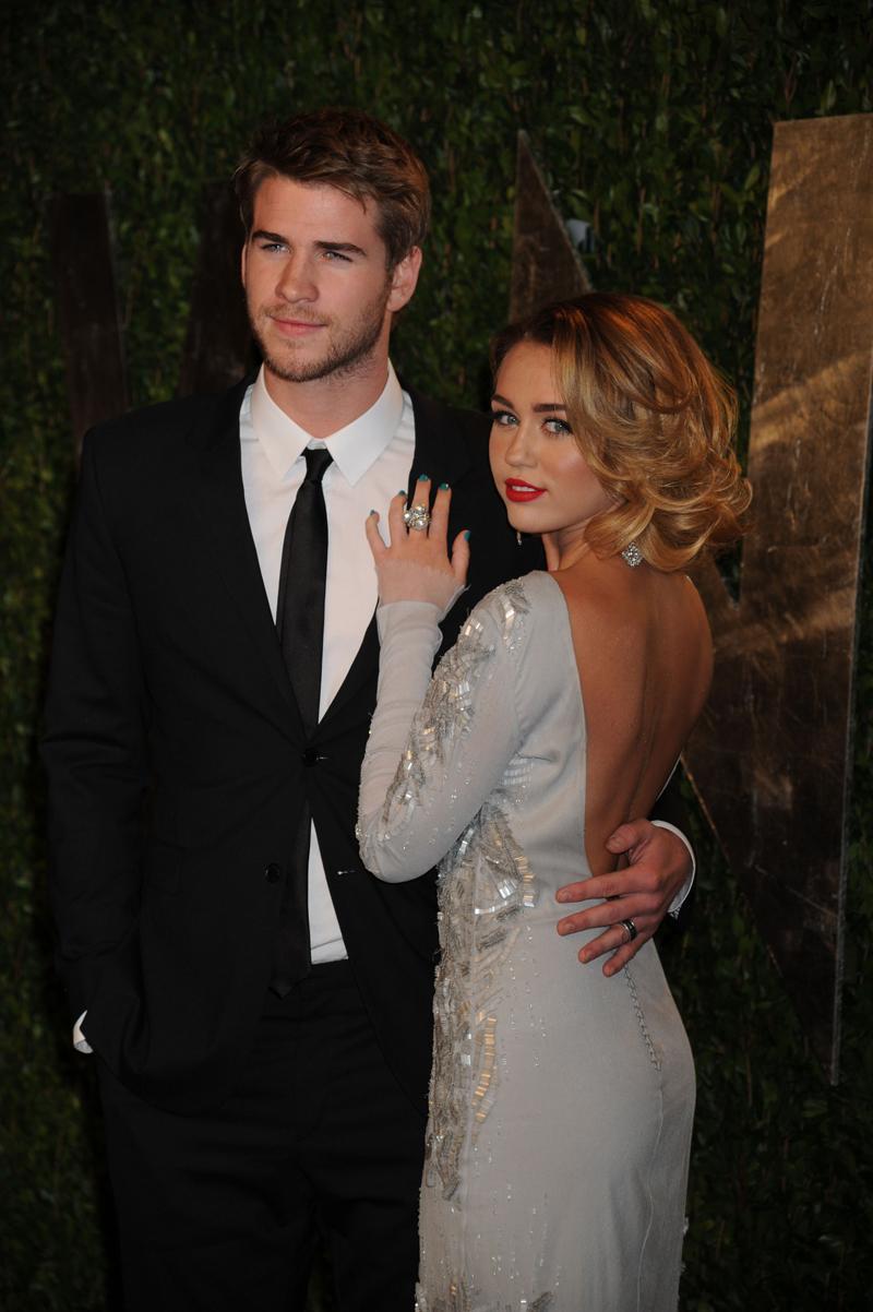 miley cyrus liam hemsworth engaged wedding plans