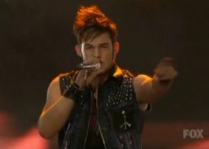 2011__05__James_Durbin_American_Idol_May5newsnea 300×214.jpg