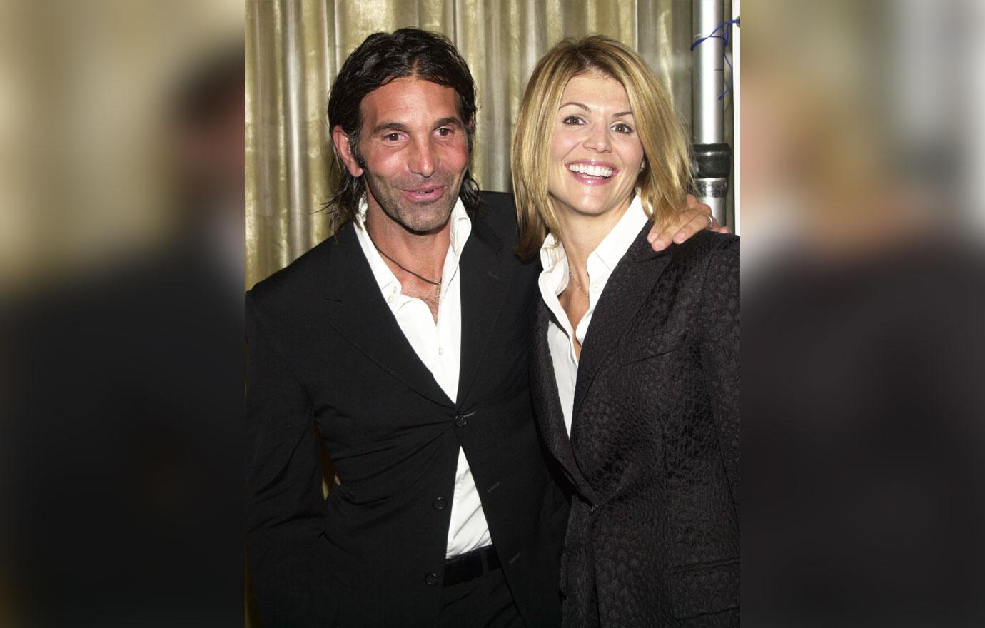 lori loughlin mossimo giannulli marriage in trouble duo failing to connect since prison release