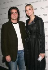 2009__07__56116555 155×225.jpg