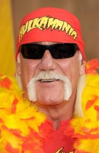 2010__08__okmagazine horoscopes hulkhogan 195&#215;300.jpg