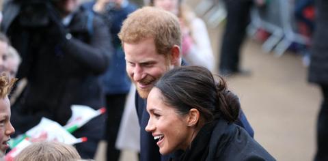 meghan markle prince harry show pda amid split rumors