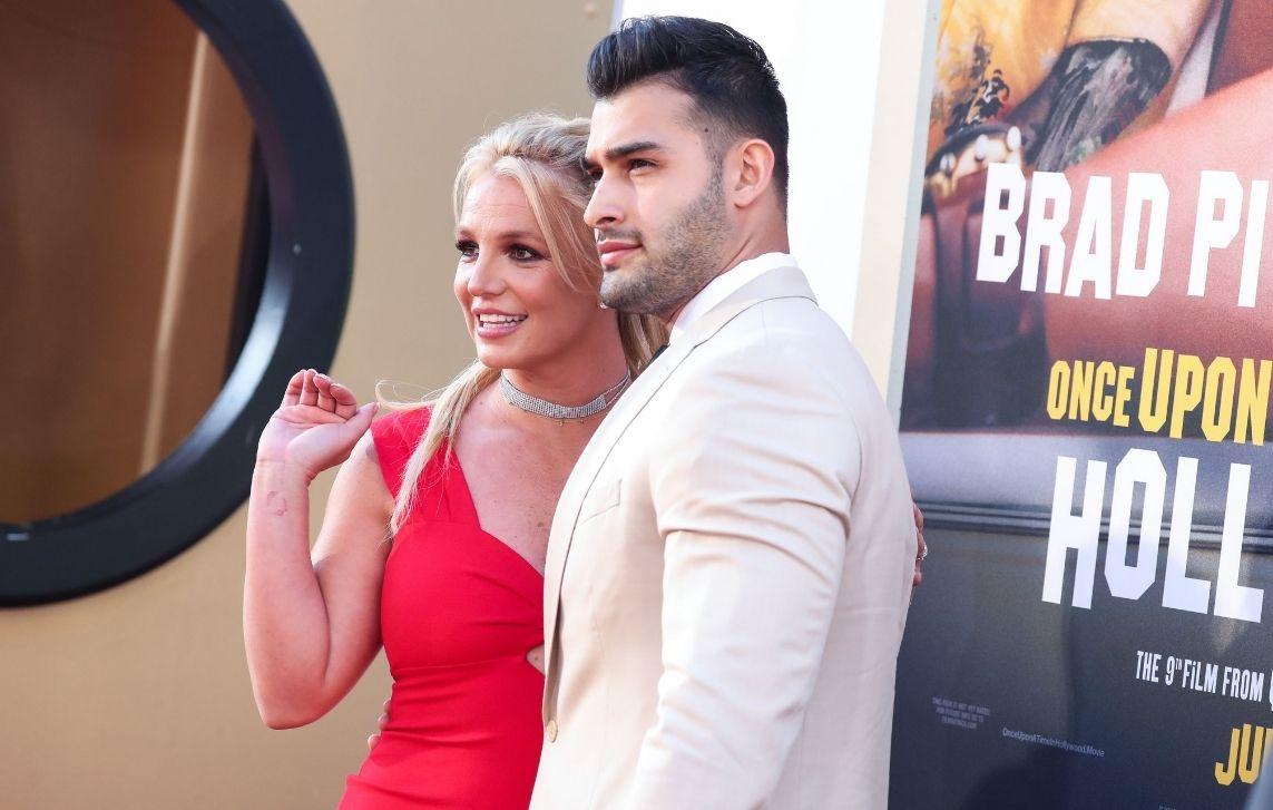 britney spears sam asghari wear freebritney t shirts conservatorship hearing