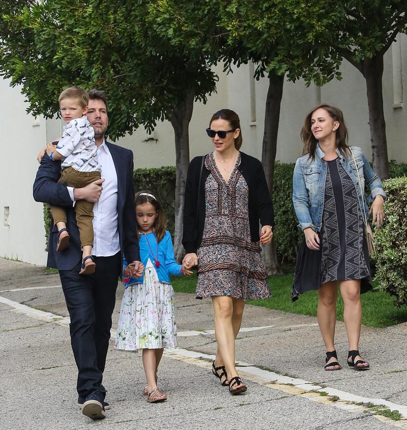 Ben Affleck and Jennifer Garner reunite for Easter Sunday