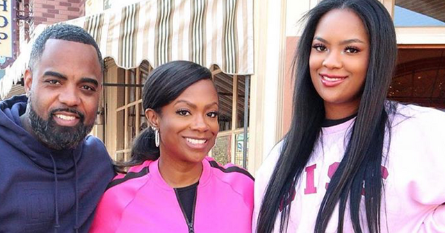 Kandi Burruss & Her Family Take A Trip To Disneyland