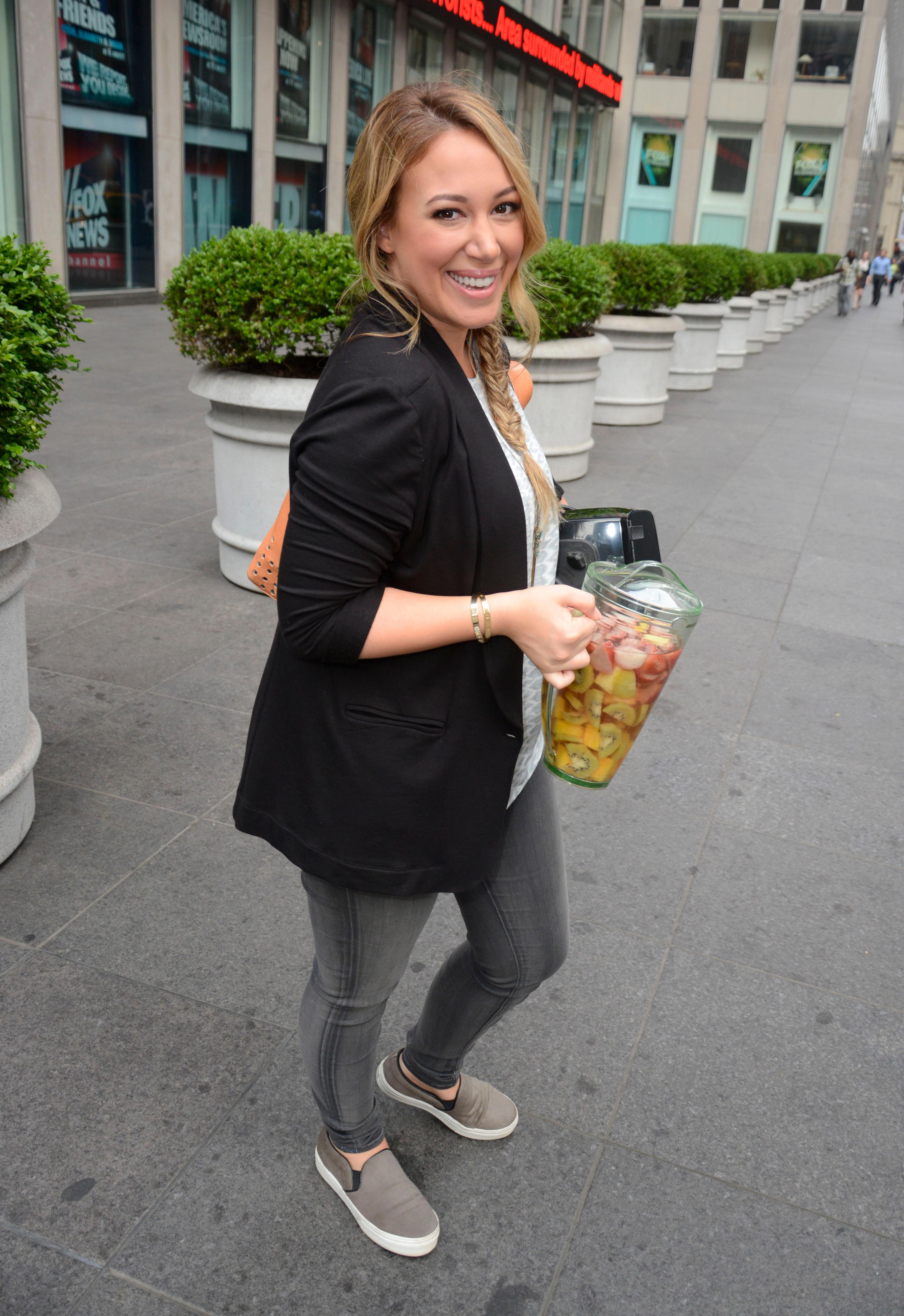 Haylie Duff exits Fox &#038; Friends studio, NYC