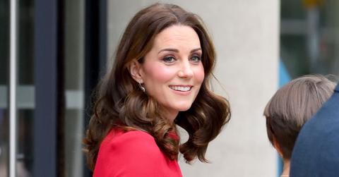 kate middletons baby bump visible pics pp