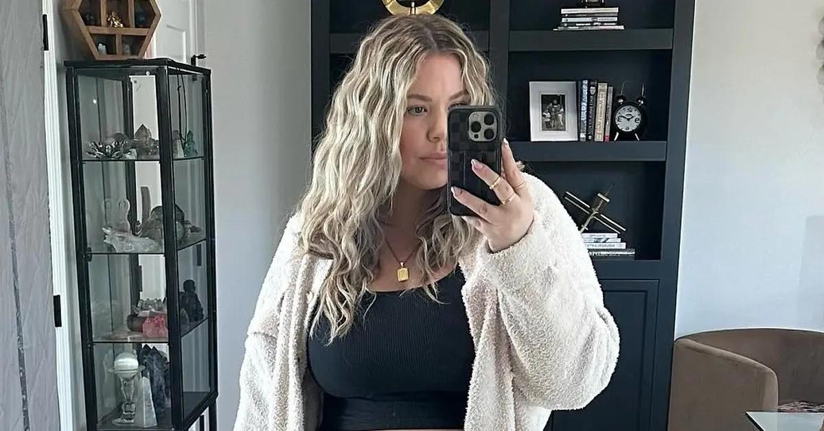 Photo of Kailyn Lowry's dad was 'court-ordered' not to see her as a child.