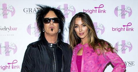 CourtneyNikkiSixxHow2GirlGrayse