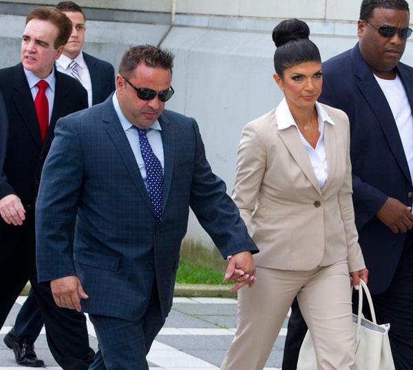 Joe giudice skips prison visit teresa giudice 02