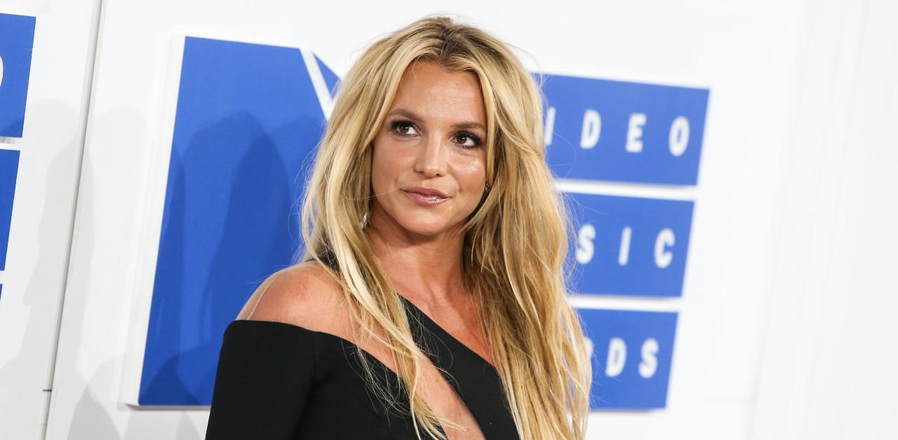 Britney Spears' Weird Workout Gear? It's a Sauna Suit!