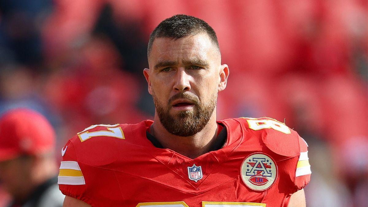 travis kelce wedding groomsmen