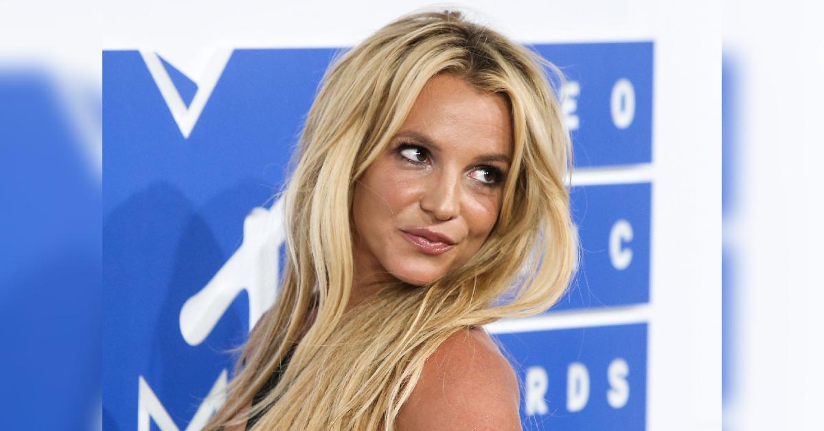 britney spears posts bizarre snap slams doctors commenting on her body