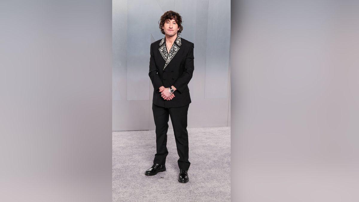 Image of Barry Keoghan sparked rumors that he got fillers.