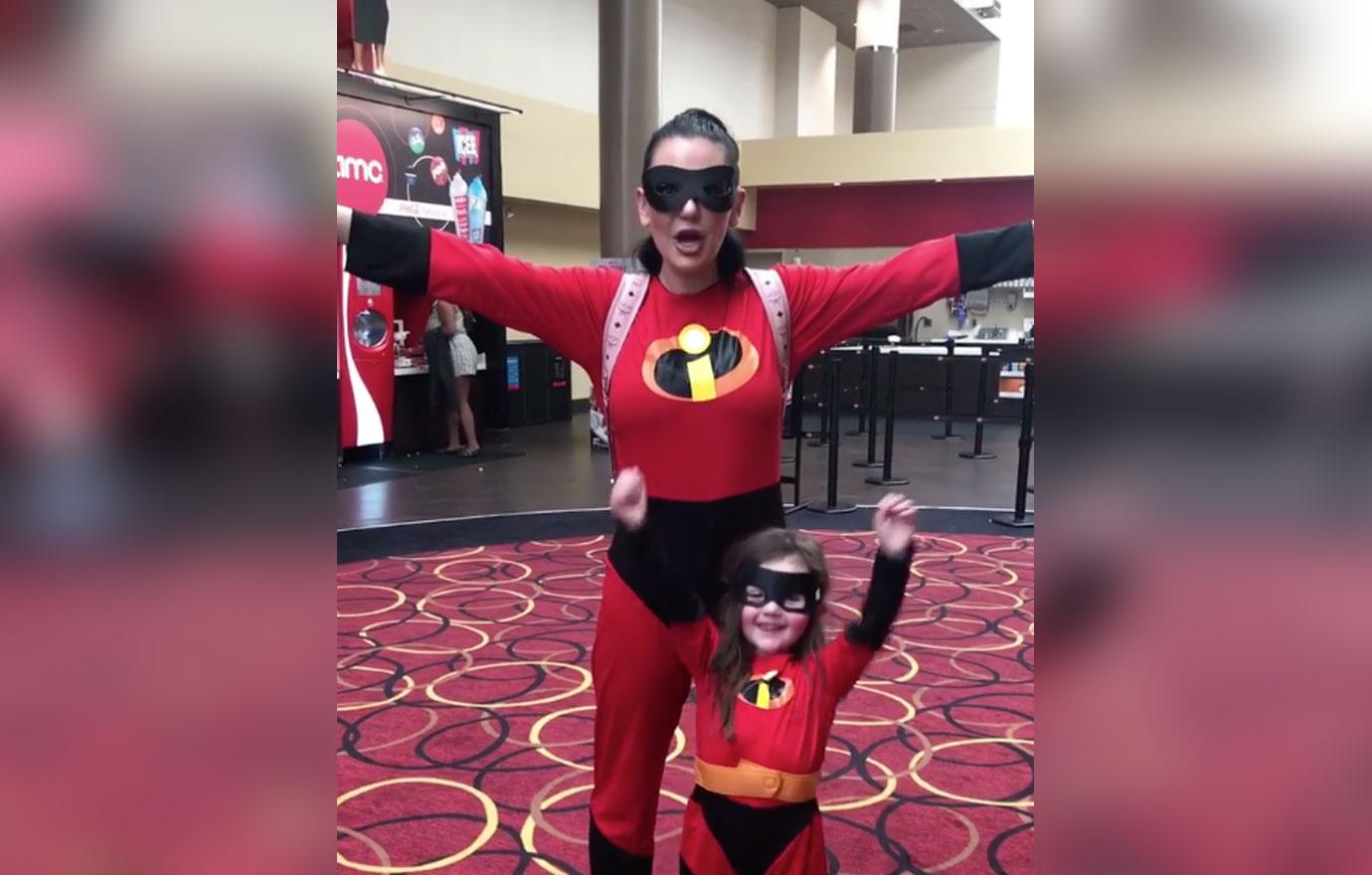 jenni jwoww farley daughter matching incredibles costumes pic 01