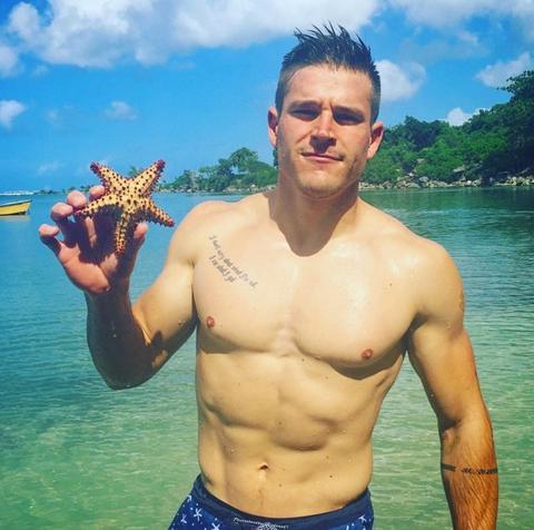 Chelsea Houska’s Fiancé Cole DeBoer Flaunts Six-Pack During Engagement