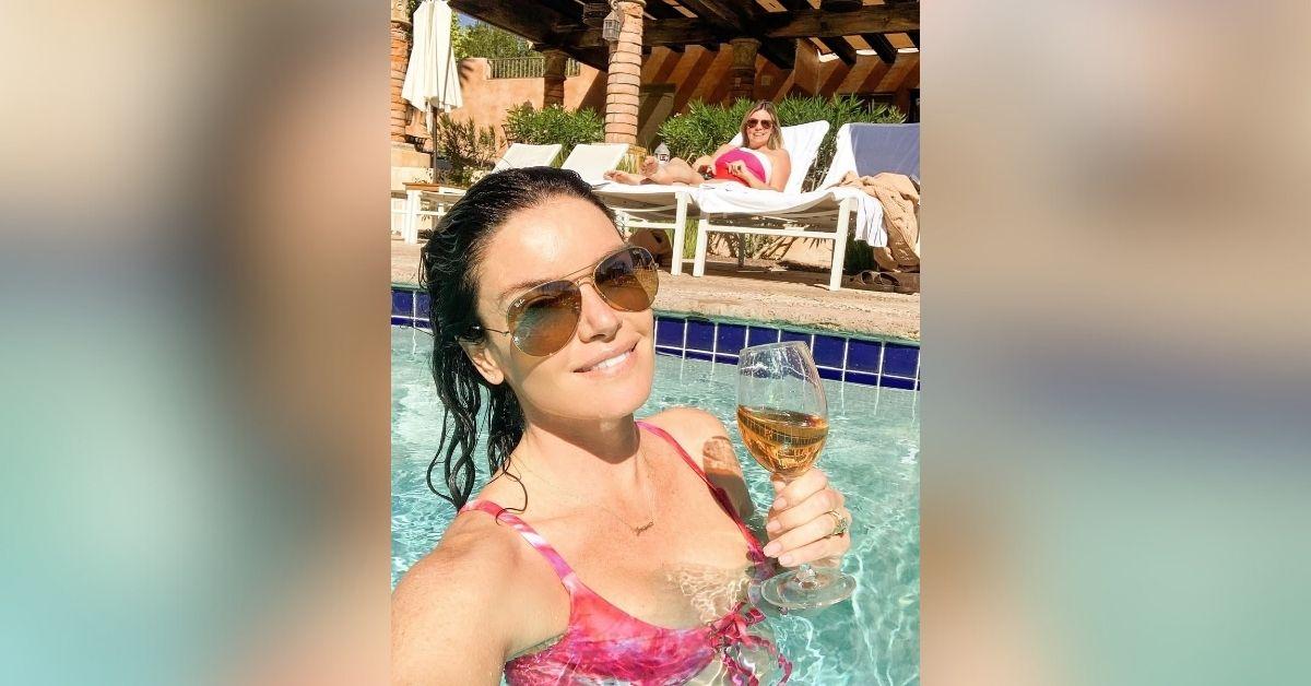 bachelor mansion takeover cast revealed photos