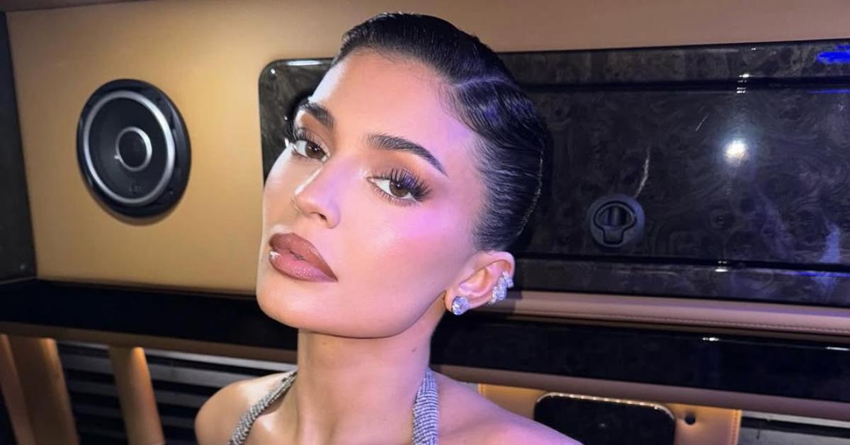 Amazing Kylie Jenner Frees The Nipple (and The Eyebrow) At The 2026 Met Gala Scene for Desktop Amazing Kylie Jenner Frees The Nipple (and The Eyebrow) At The 2026 Met Gala Scene for Desktop