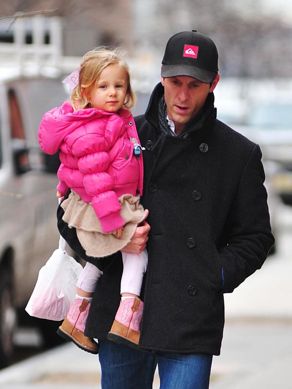 Bethenny Frankel's Ex Hubby Jason Hoppy Picks Up Daughter Bryn From School