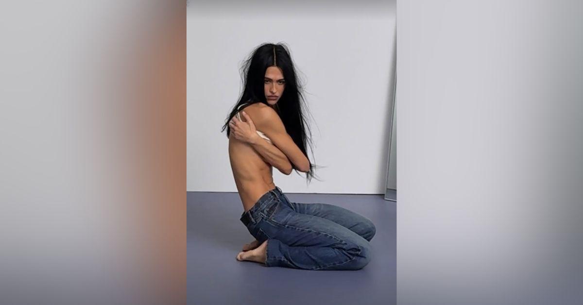 Image of Amelia Gray Hamlin frequently poses semi-nude online.