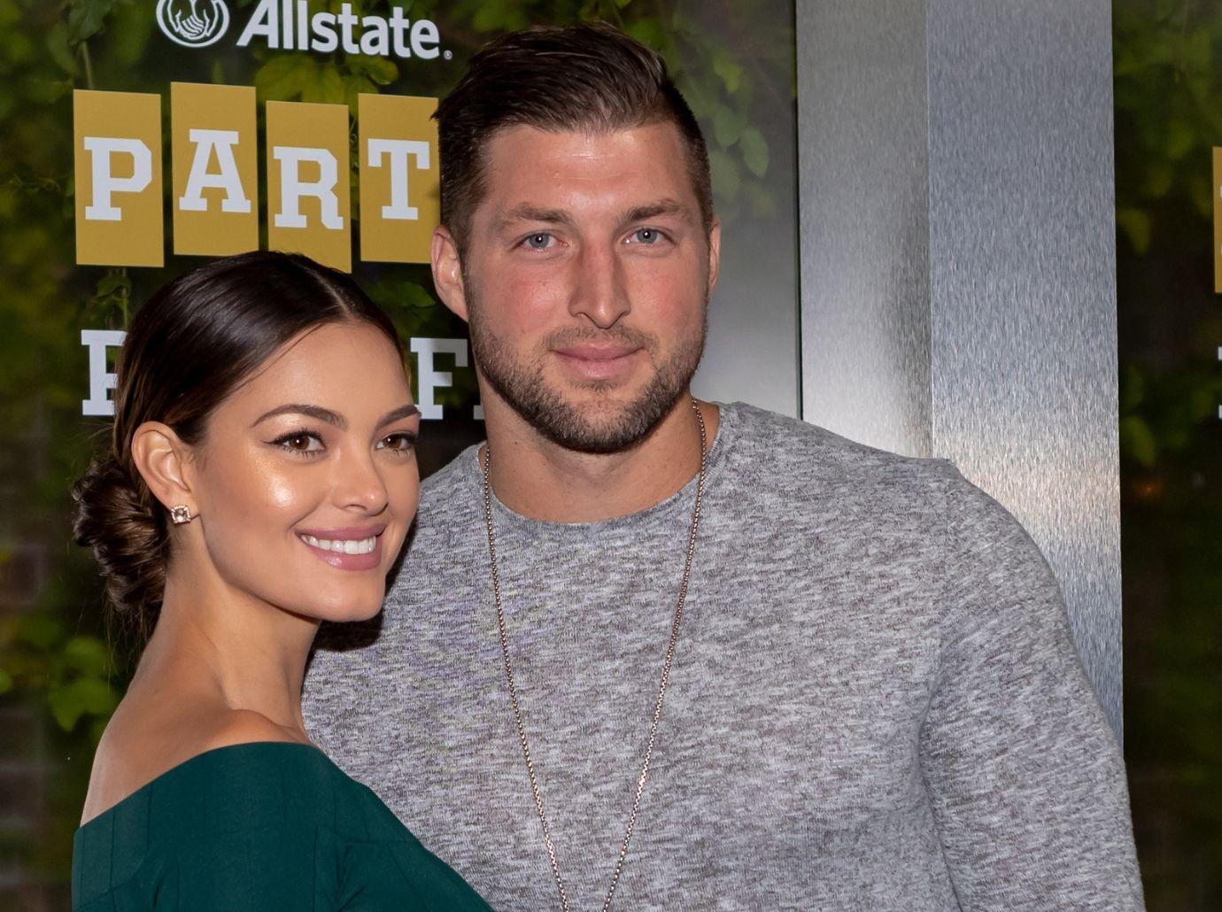 Photo of Tim and Demi-Leigh Tebow