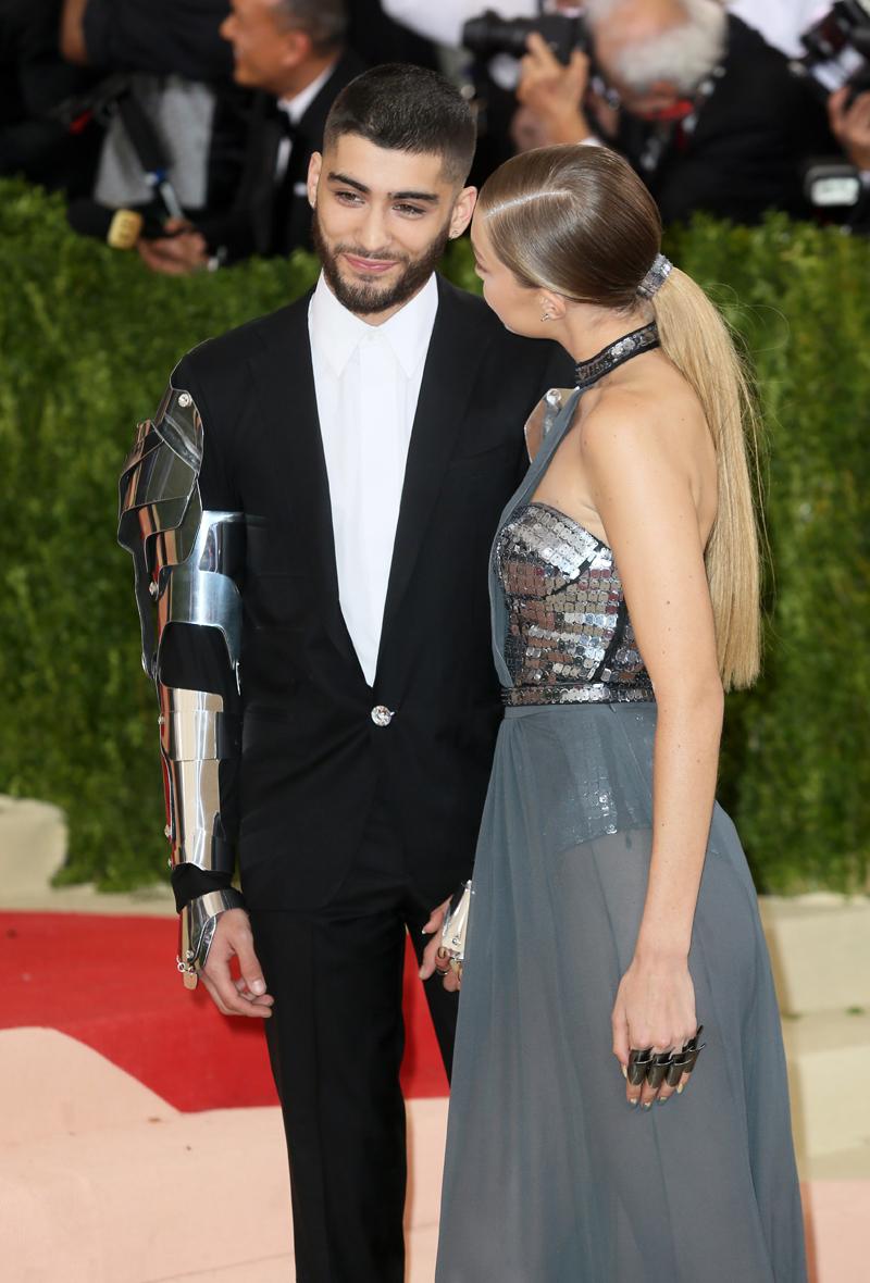 gigi hadid zayn malik moving in together dating