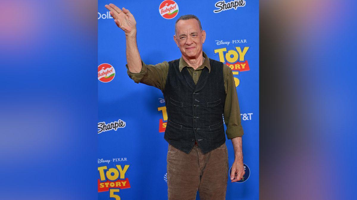 Image of Taylor Swift asked Tom Hanks to sign a 'Toy Story' VHS tape.