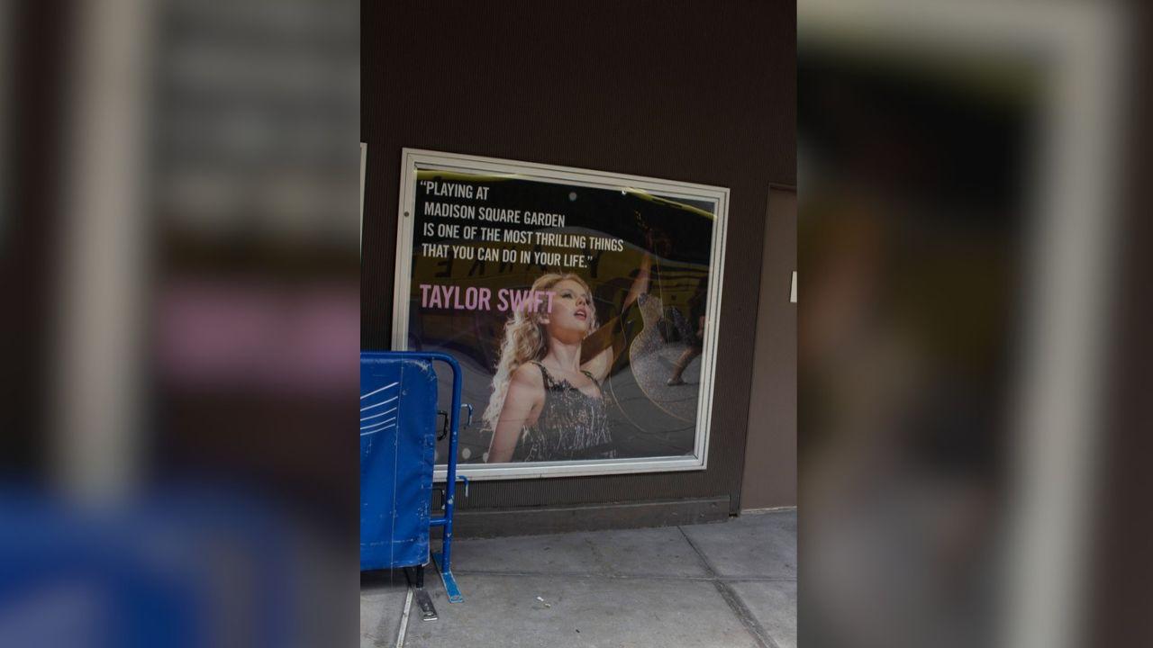 Image: Poster of Taylor Swift