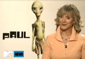 2011__03__Blythe_Danner_Gwyneth_Paltrow_Glee_march8newsne 300×208.jpg