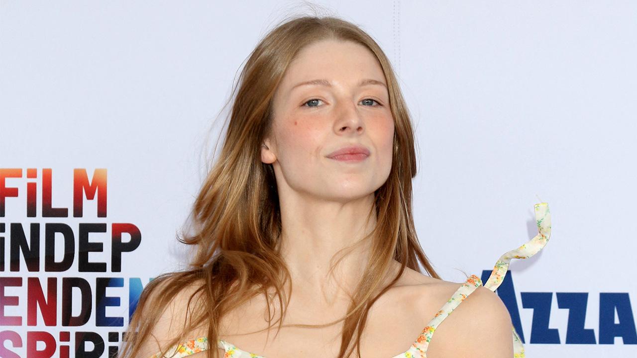 Photo of Hunter Schafer doesn't want to make her sexual identity the 'centerpiece' of her career.