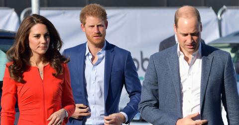 prince harry heartbroken royal family fails update kate middleton cancer