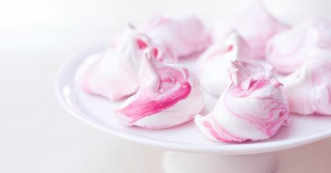 Meringues_107187745