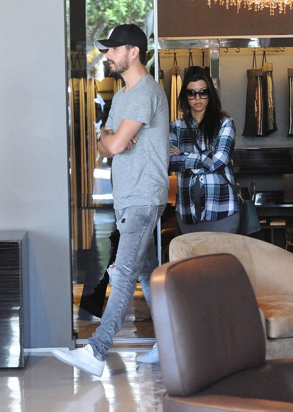 Kourtney kardashian scott disick 01