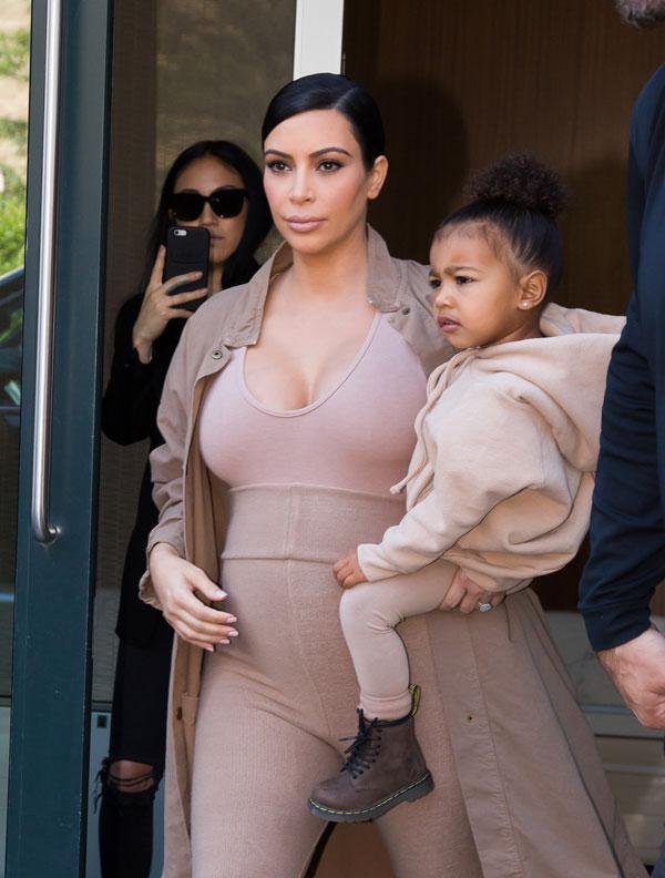 Kim kardashian baby breech 04