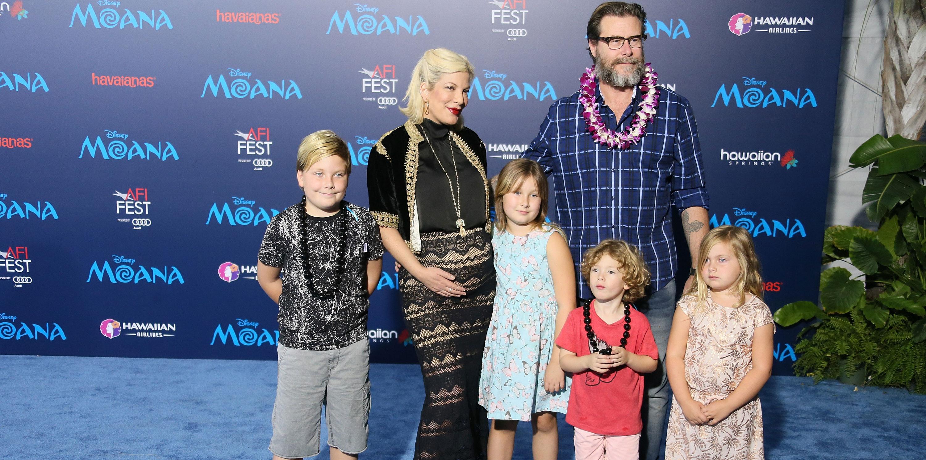 Pregnant tori spelling baby bump moana moana premiere 06