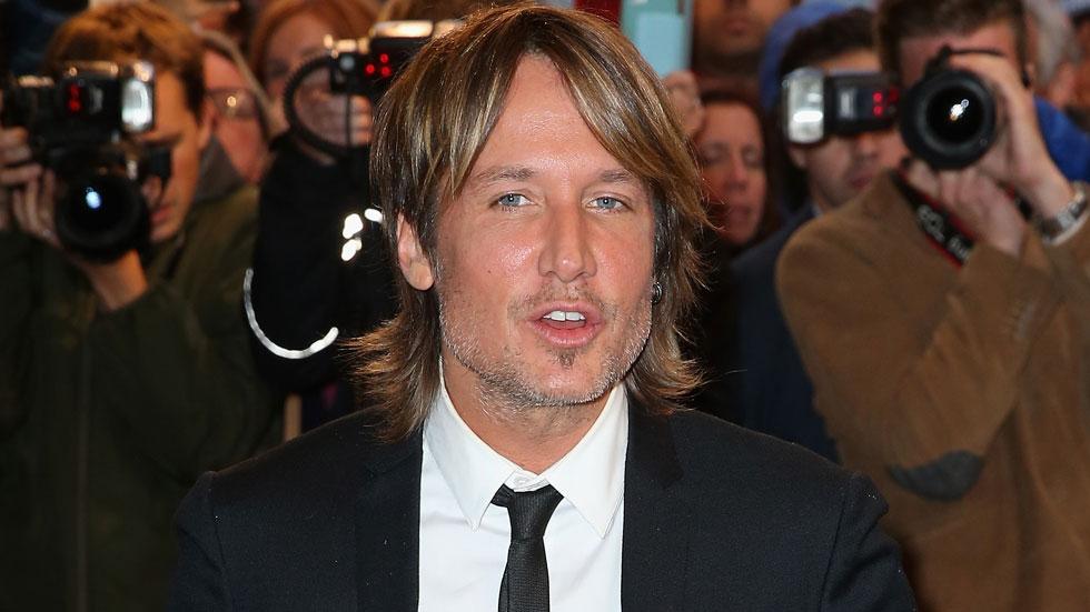 Keith Urban Is Wearing Wigs To Hide His Hair Loss Despite Team s