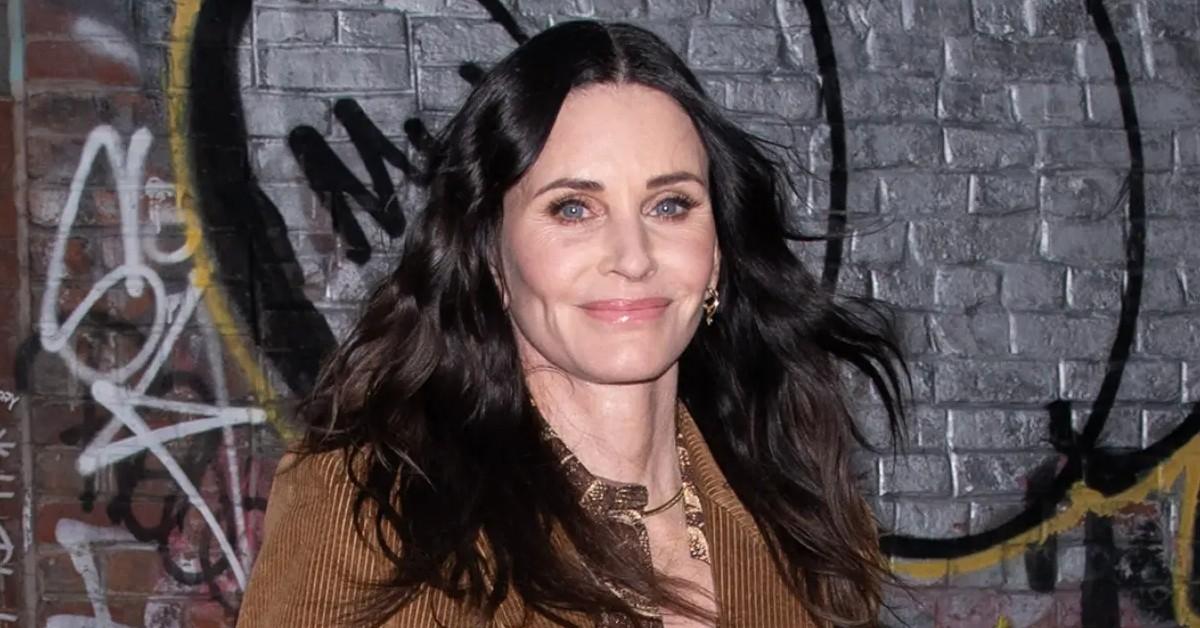 courteney cox flaunts fit figure black bikini coco arquette